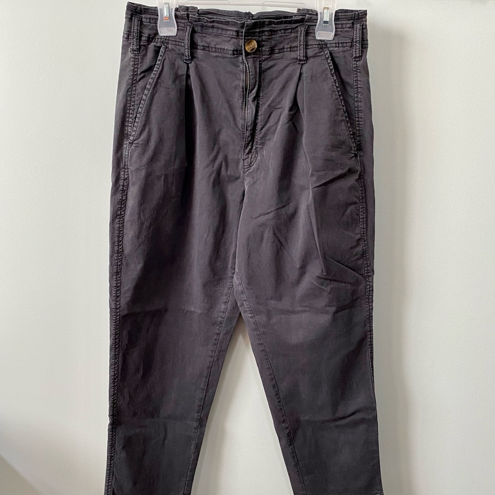 ‼️FREE with $25+ American Eagle high waisted crop paperbag pants